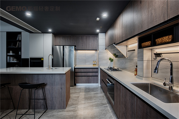 輕奢定制家具加盟店如何做到生意火爆，有什么經營技巧？